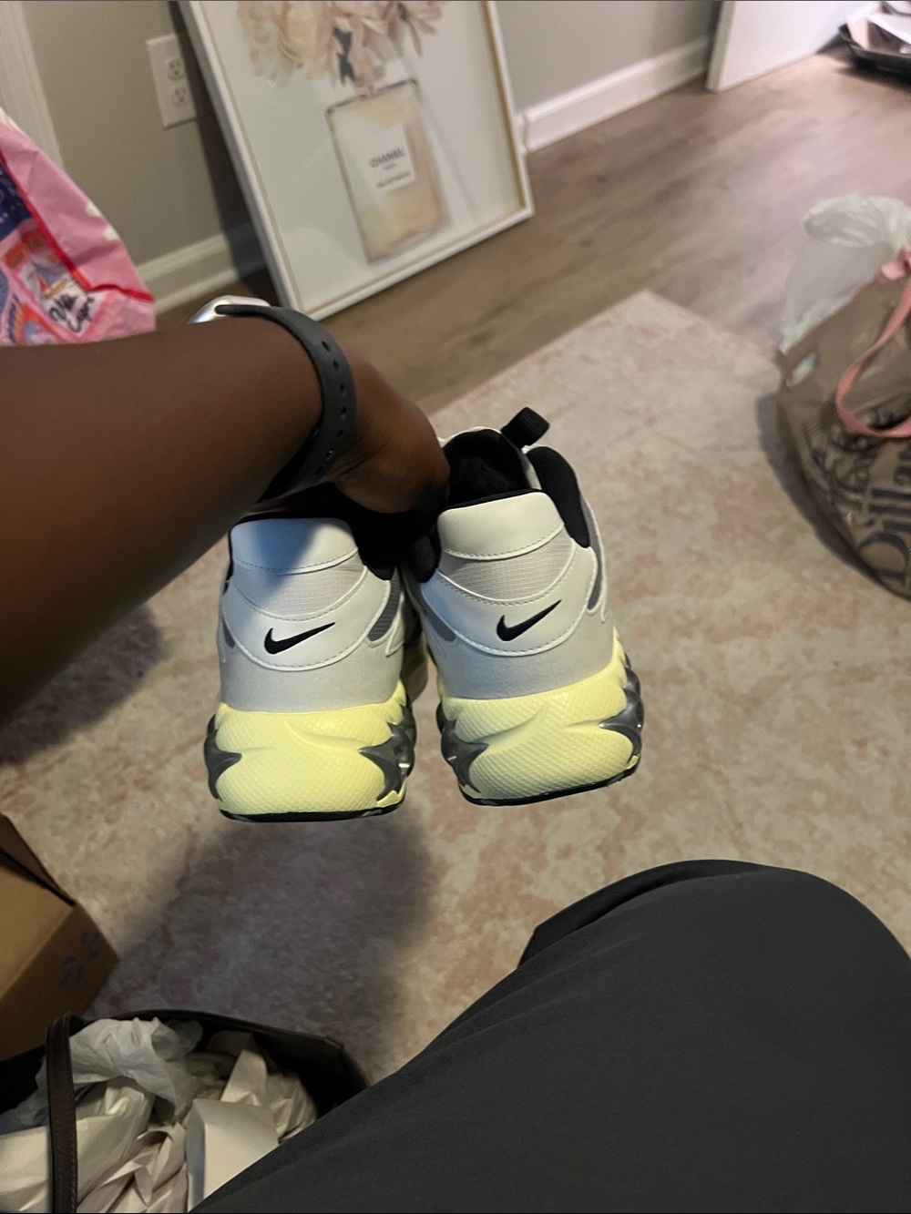 Nike Nike Women's Zoom Air Fire 'Particle Grey Photon Dust' - Picture 8 of 8